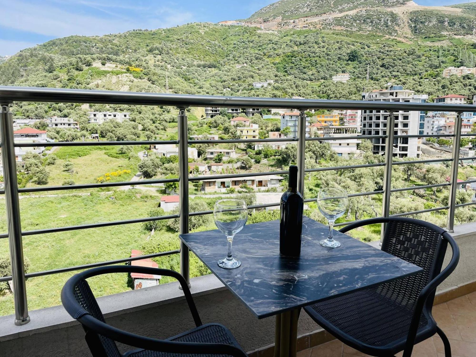 Jico Travel - Astera Apartments Vlore Bagian luar foto